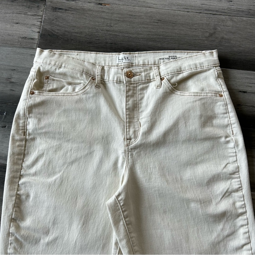 Nicole Miller SoHo High Rise Ankle Skinny Leg Raw Hem Jeans in Off White - Picture 4 of 8